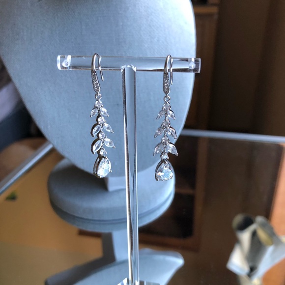 Cubic Zirconia Crystal Long Leaf Shaped Dangle Earrings - Picture 2 of 3